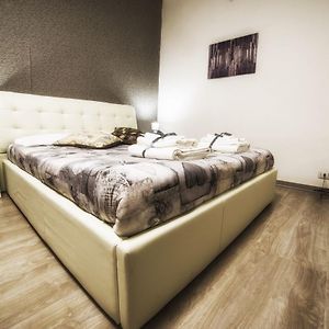 Camera con letto king size
